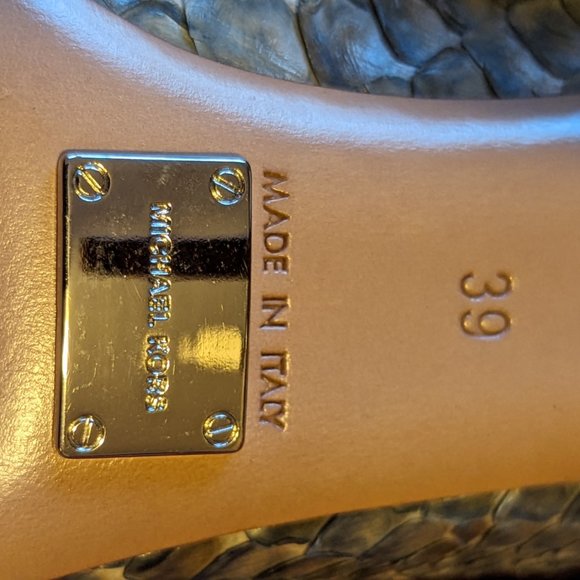 Michael Kors Snakeskin sized 39 EU/8 US Heels - Picture 13 of 16